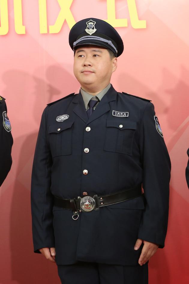 巩汉林诠释大城市小保安 新戏忙无缘春晚