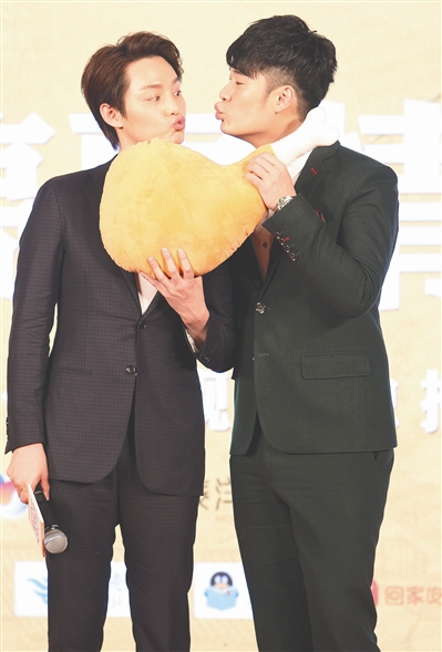 陈赫尹正吃光半个横店的鸡 献上体重巅峰