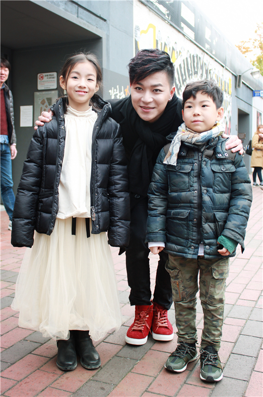 余枫爱无以复加mv首发唱复杂情感