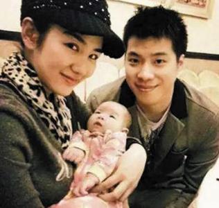 黄奕、黄毅清与女儿