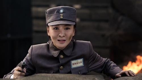 锻刀郑逸桐饰演地下工作者知性冷静