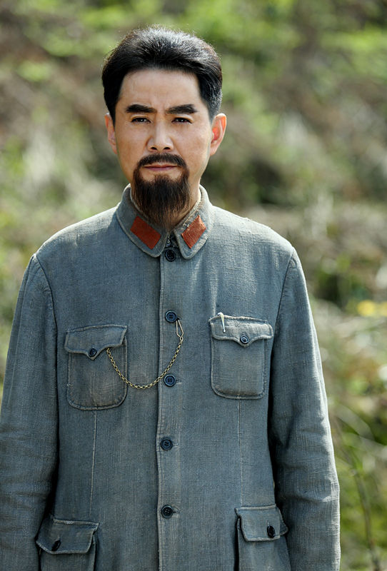 新浪娱乐讯 近日,由郭广平,王晖领衔主演的历史题材电视剧《淬火成钢