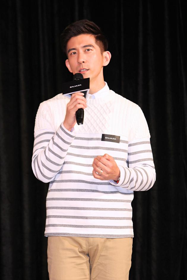 修杰楷很粘女儿 不担心出现小三林怡妘/文,图新浪娱乐讯 修杰楷[微博]