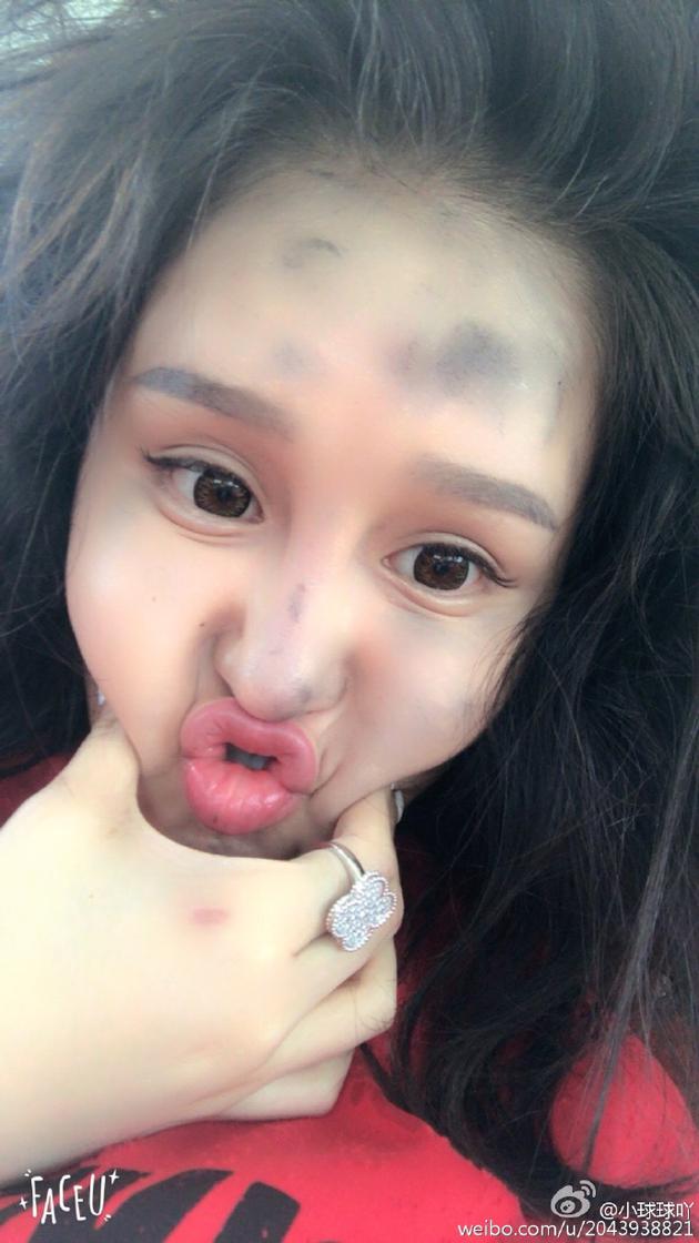 赵本山女儿灰头土脸