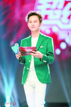 何炅将主持相亲节目