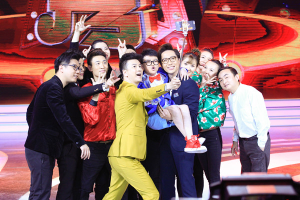 相声演员李鸣宇欢乐秀变魔术变大忽悠