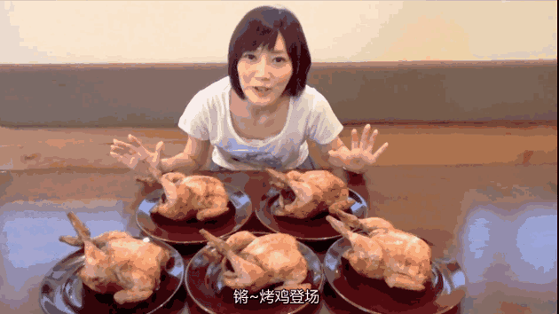 美女大胃王木下佑哗喉咙以下全是胃