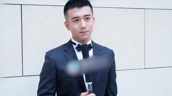 孙绍龙新片学方言跳黄河用心演绎获肯定