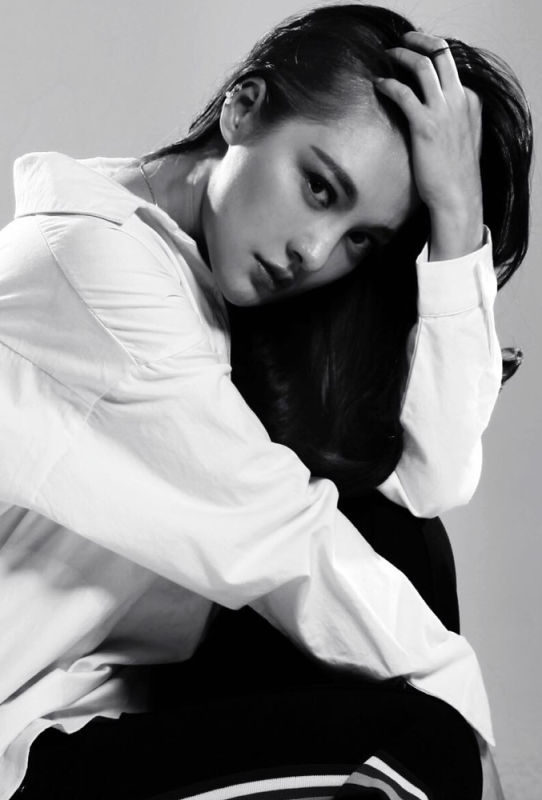 樊蕊最后通话扮狠角色眼神惊悚