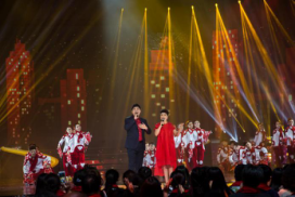 闫学晶、林傲霏母子