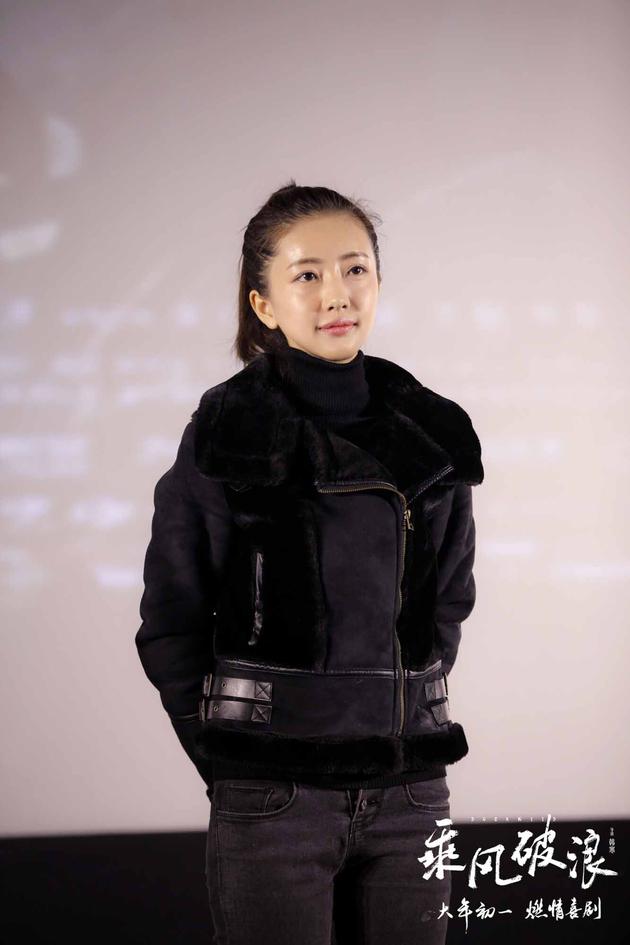 章子怡王源力赞《乘风破浪》:真挚好看