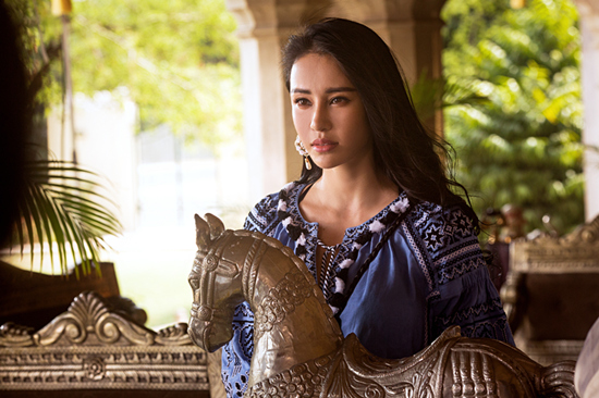 瑜伽女神陪张艺兴撩妹 母其弥雅刷技能值