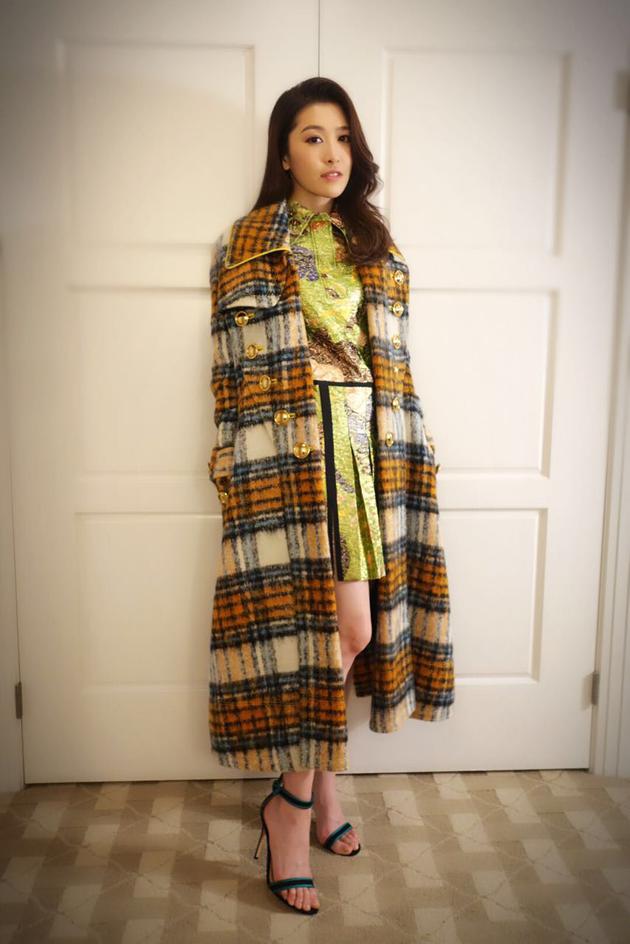 近日,女星周丽淇[微博]受任贤齐[微博]的相邀,出席了任贤齐"齐贺年"的