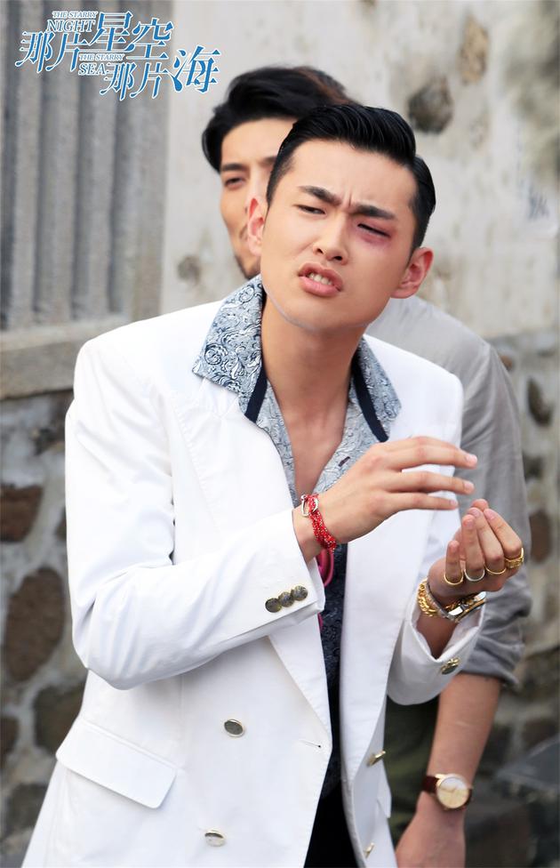 王彦霖剧中小混混的形象引关注