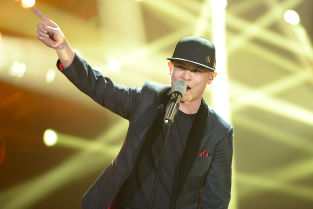 侧田歌手舞台再现命硬传递音乐信念