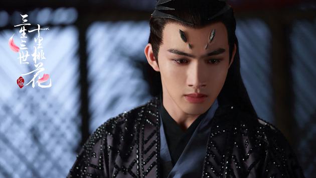 张彬彬饰演离镜