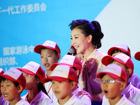 褚海辰热心公益