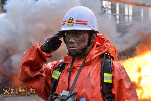 《火线出击》赤胆与孤勇