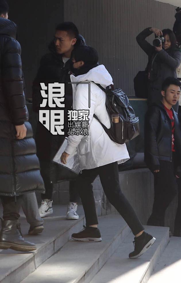 王俊凯现身北电参加艺考三试