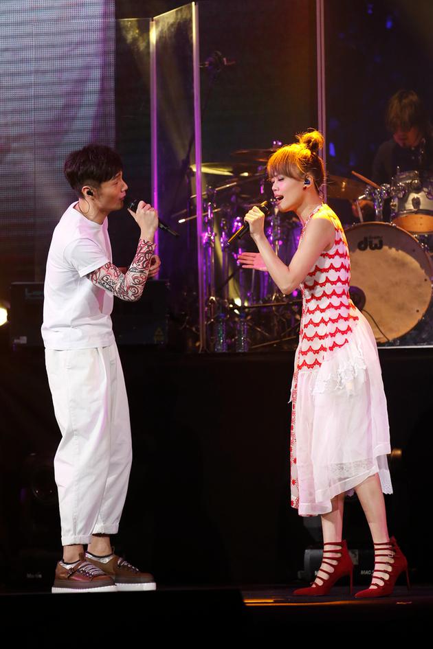 二人合唱《习惯失恋》