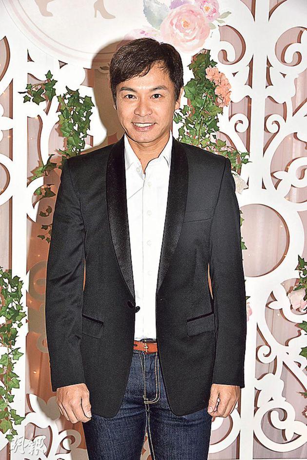 tvb主播李漫芬出嫁与老公亲嘴10秒 众星到贺