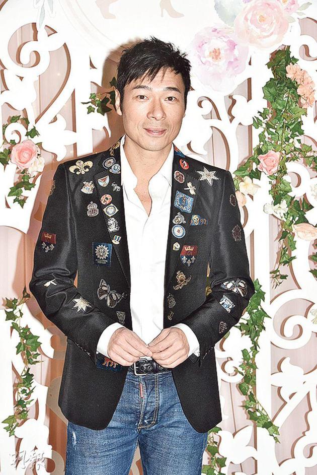 tvb主播李漫芬出嫁与老公亲嘴10秒 众星到贺