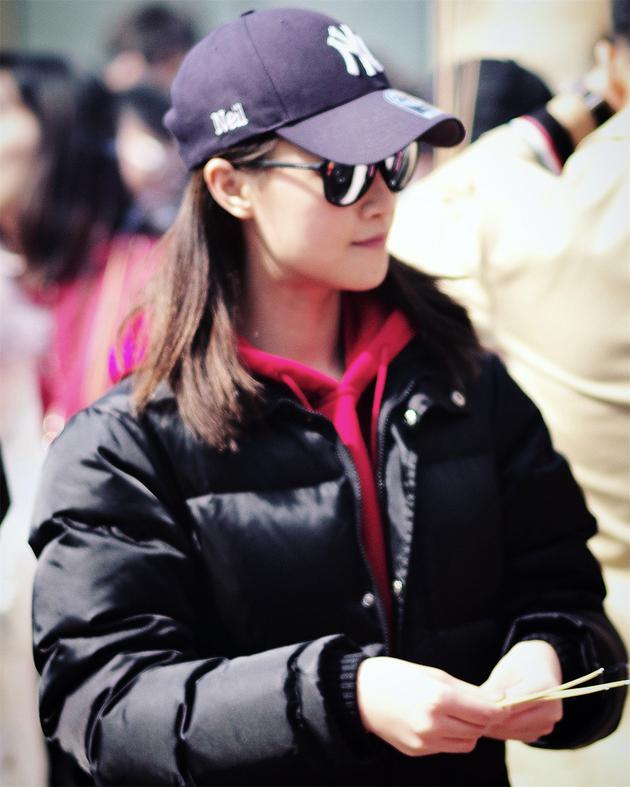 蓝盈莹饰演赵雯雯