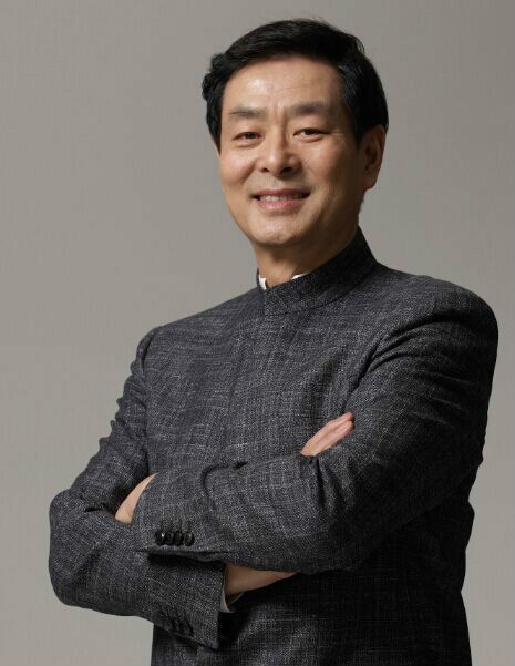 濮存昕卸任北京人艺副院长算是如愿以偿