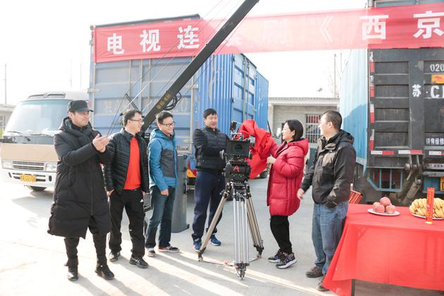 小人物执着追寻都市梦