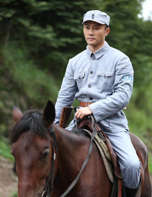 《铁血军魂》将播 章贺热血铸造最后一个贝勒