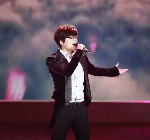 玖月奇迹王小海丢电话簿 发布寻同学启事遭调侃