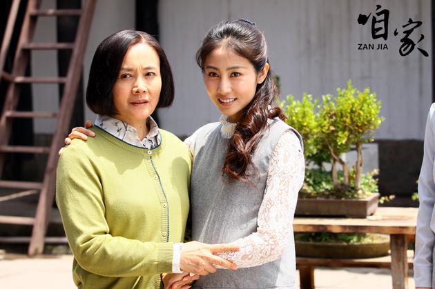 娜仁花、李芯逸