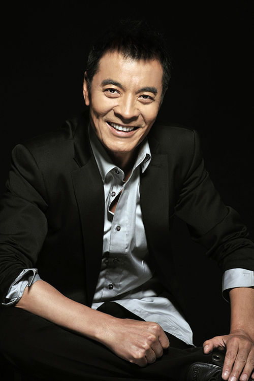 《觉醒者》刘威化身江南首富 与张丹峰成乱世父子