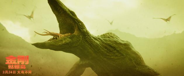 骷髅巨蜥张开骇人大口