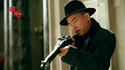 《破晓》头号反派陈小春套路深 双重身份掌控全局