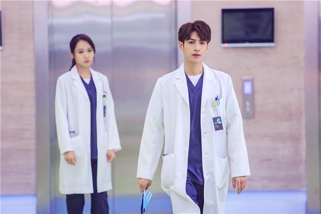 《儿科医生》罗云熙