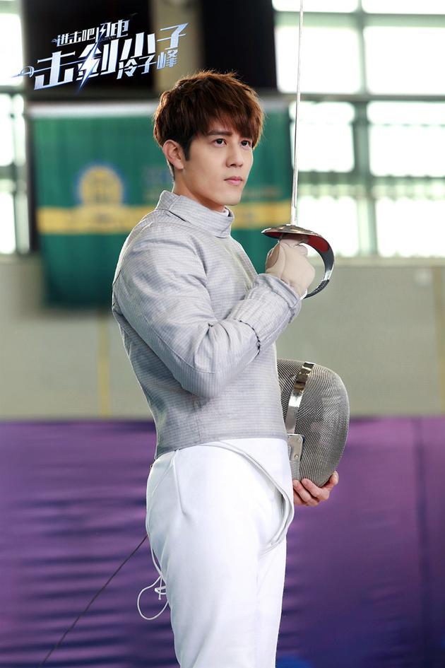 21 14:25:50 新浪娱乐 摘要:蒋劲夫饰演的男主角冷子峰,一会在拳击场