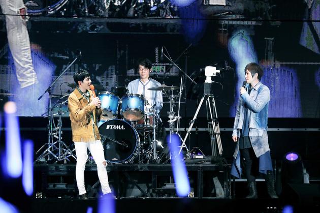 五月天巡演邀请萧敬腾