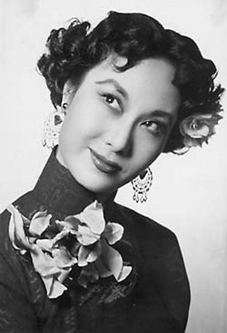 "一代女王"李丽华去世:万紫千红 传奇仍会继续