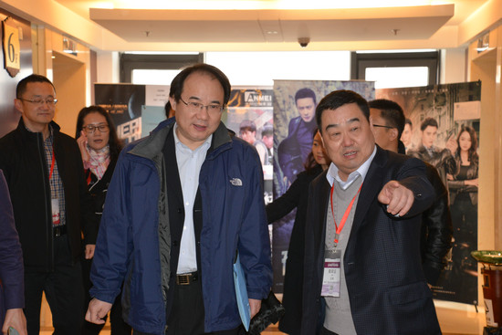 大唐辉煌董事长王辉陪同电视剧司司长毛羽巡查