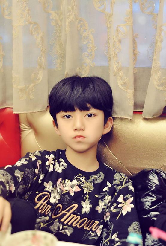 刘若谷新剧获赞小戏骨 扮可爱顽皮小大人