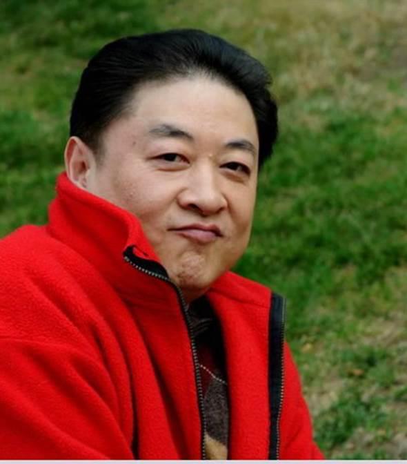 评演员刘斌被娇妻搬空家财不用着急批判女人