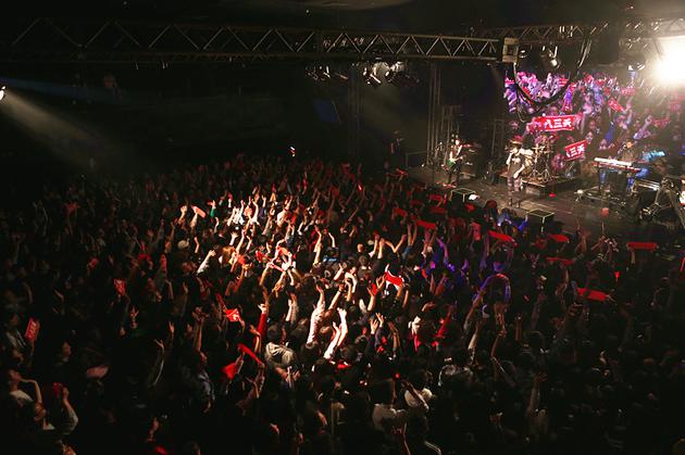 八三夭舞台表演