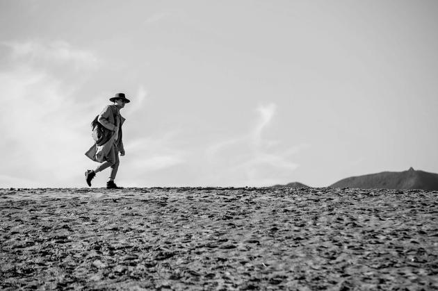 何晟铭发布《北极光》