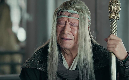 柯镇恶(王奎荣饰)