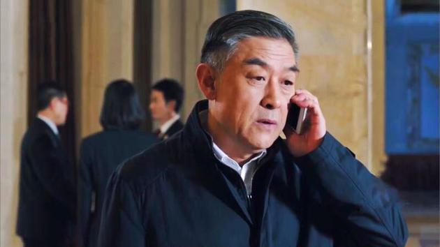 演员陆毅[微博],张丰毅,李建义等主演的当代检察题材反腐电视剧《人民