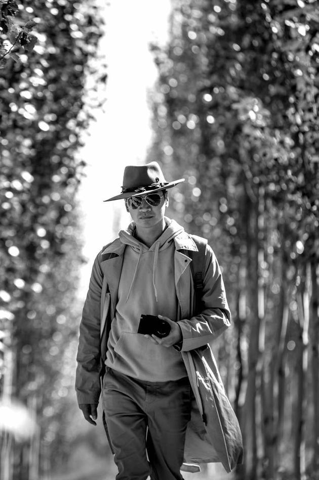 何晟铭单曲《北极光》