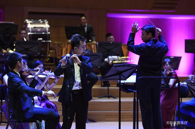 大灰鸡和哆唻咪亲子故事音乐会演出现场