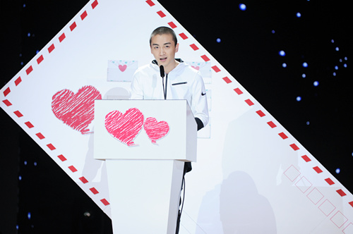 陈晓给小星星读信