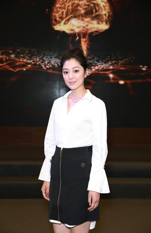 王真儿饰演李慧兰